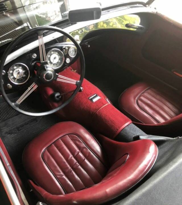 Image 21/30 of Austin-Healey 100&#x2F;4 (BN1) (1954)