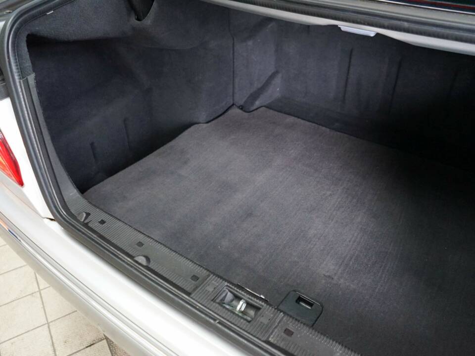 Bild 32/38 von Mercedes-Benz E 200 Kompressor (2001)