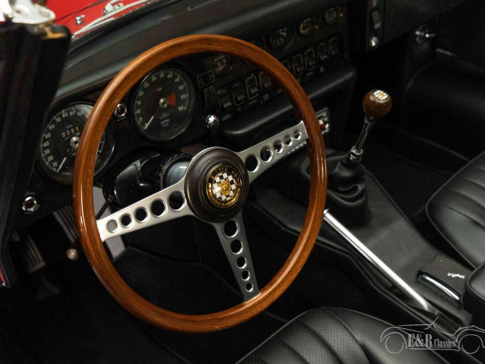 Bild 8/19 von Jaguar E-Type (1969)