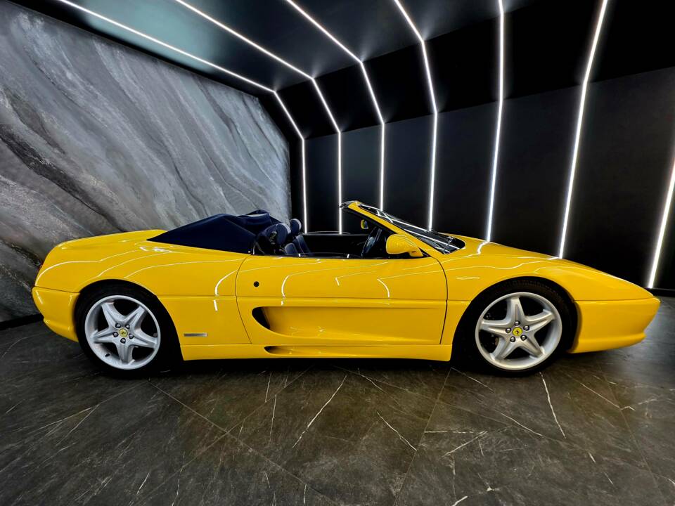 Bild 4/25 von Ferrari F 355 Spider (1996)