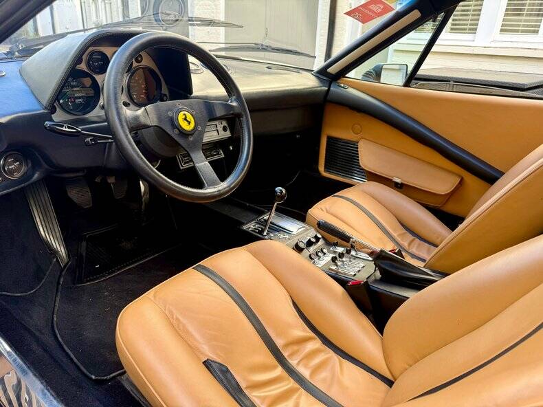 Image 17/50 of Ferrari 308 GTS (1900)