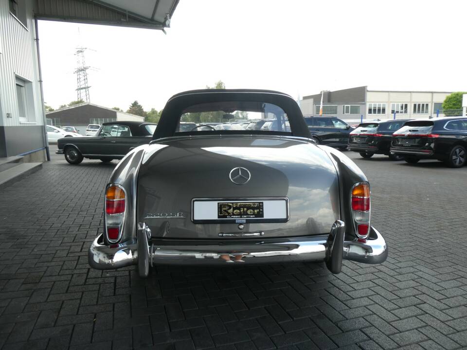 Image 5/23 of Mercedes-Benz 220 SE Cabriolet (1959)