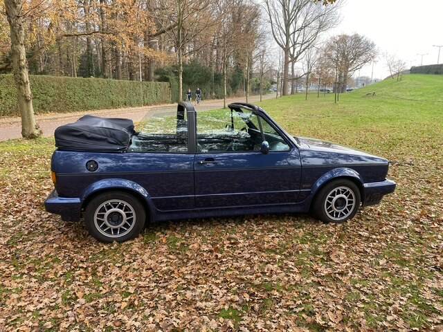 Image 7/24 of Volkswagen Golf I Cabrio GLi 1.8 (1991)