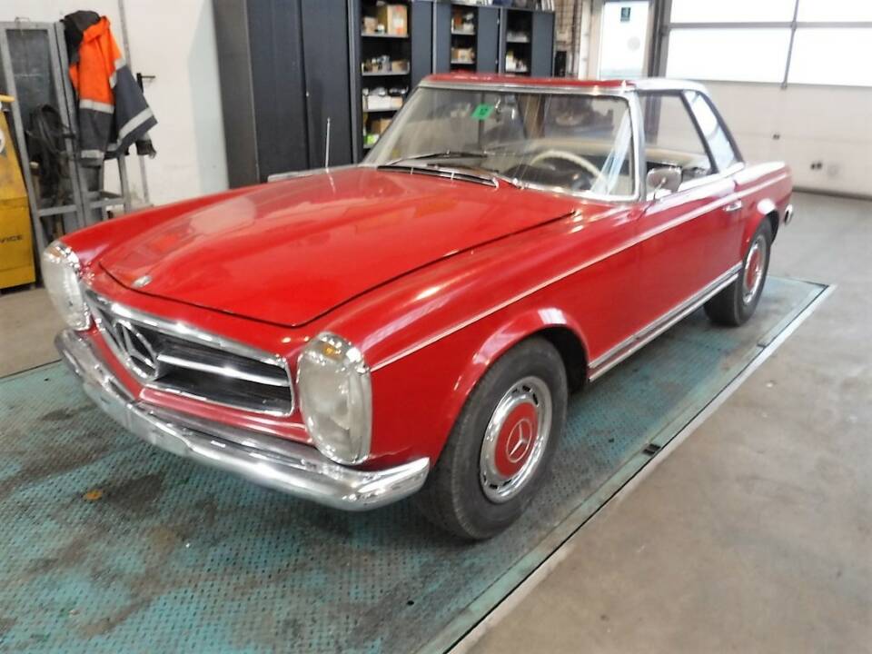 Immagine 1/50 di Mercedes-Benz 230 SL (1964)