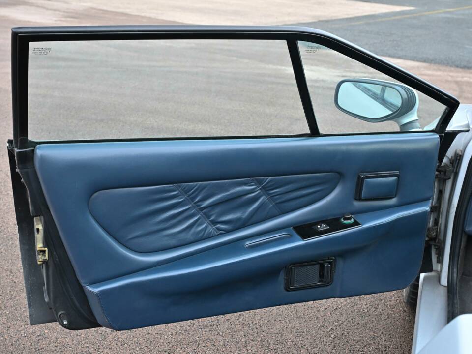 Image 38/50 of Lotus Esprit SE (1990)