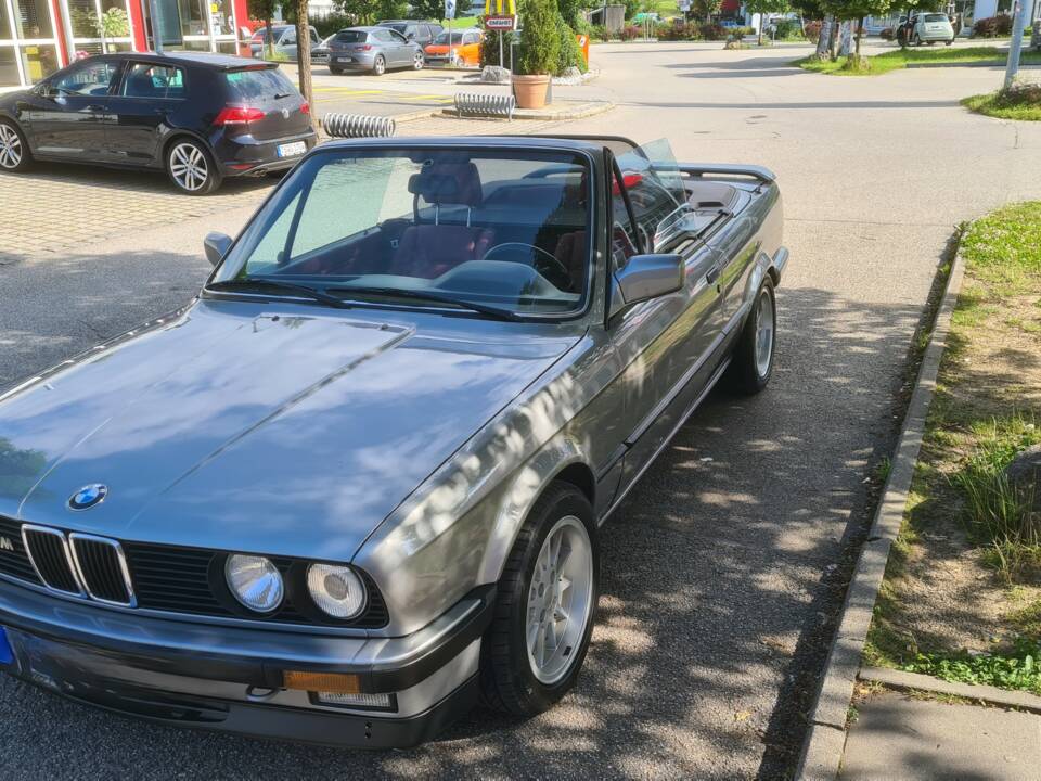 Image 7/18 of BMW 325i (1987)