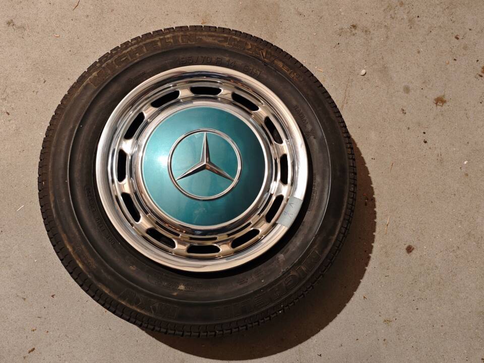 Immagine 45/45 di Mercedes-Benz 280 E (1980)