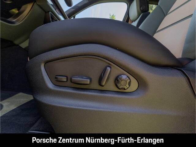 Immagine 47/50 di Porsche Cayenne Turbo E-Hybrid (1900)