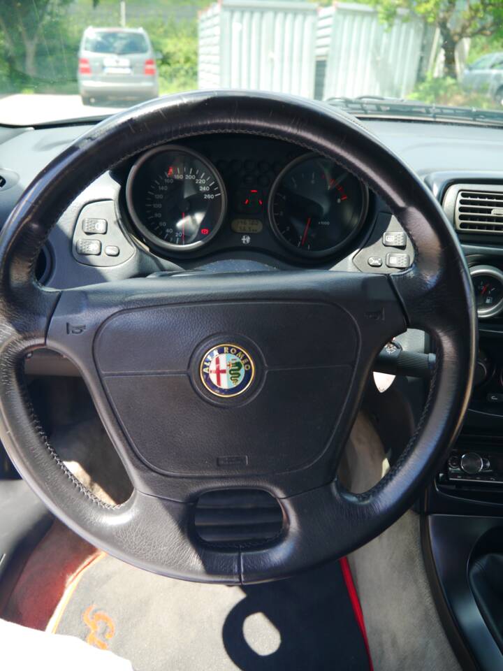 Bild 27/67 von Alfa Romeo GTV 2.0 V6 Turbo (1996)