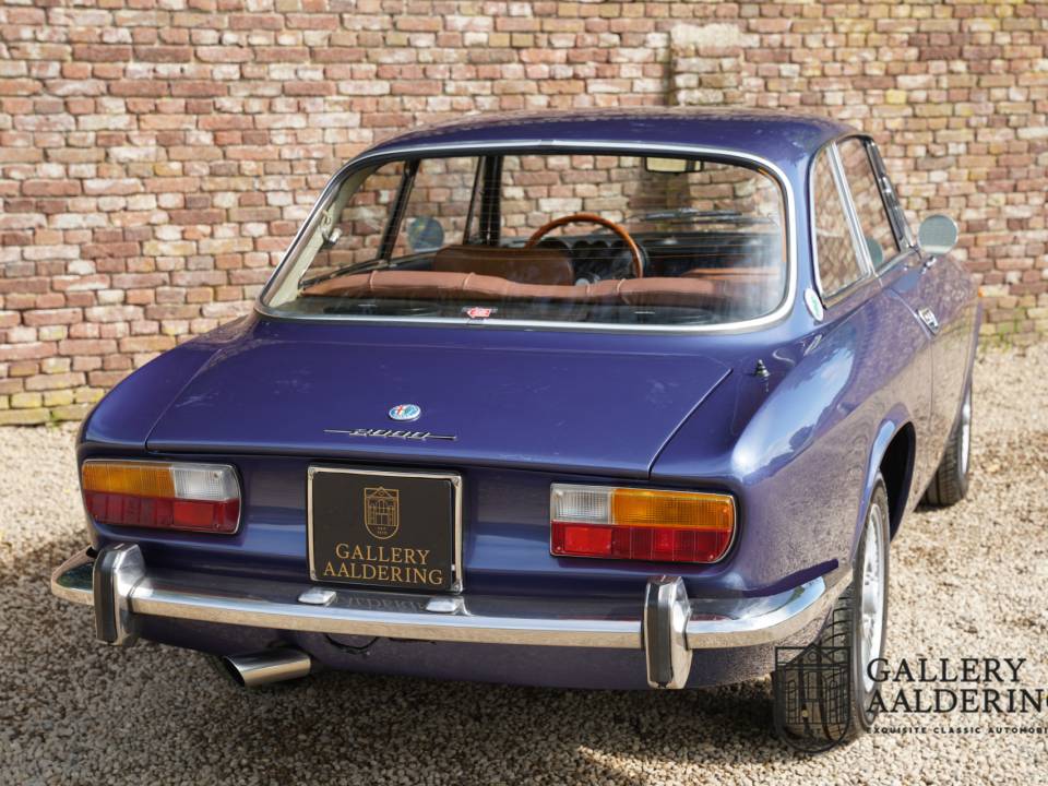 Bild 16/50 von Alfa Romeo 2000 GTV (1974)