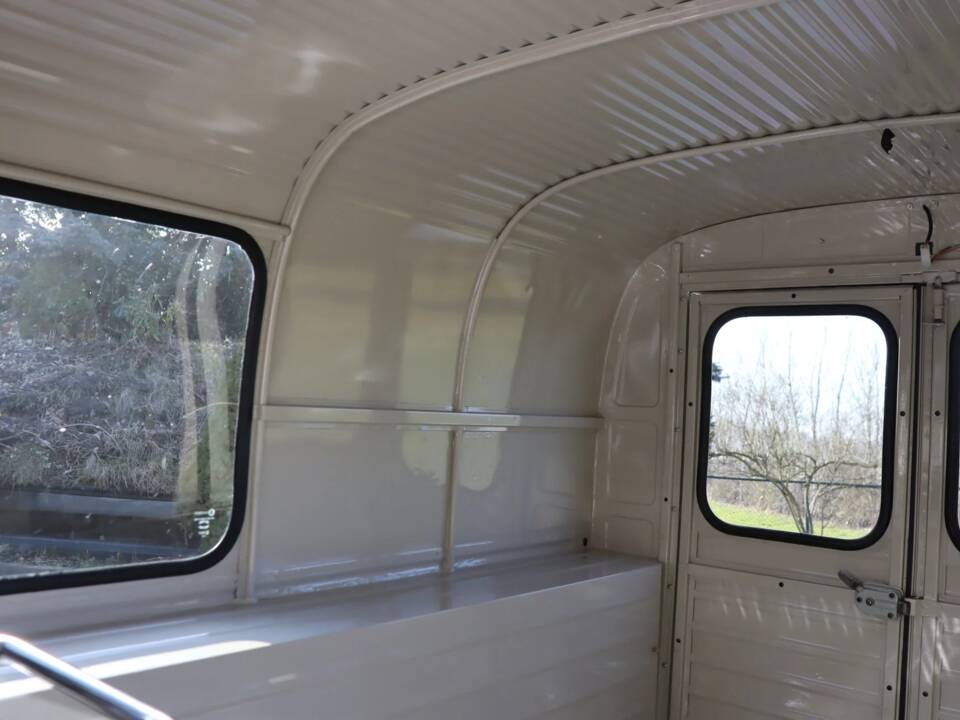 Image 37/52 de Citroën AK 400 (1971)
