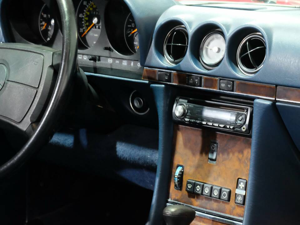 Image 14/42 de Mercedes-Benz 560 SL (1988)