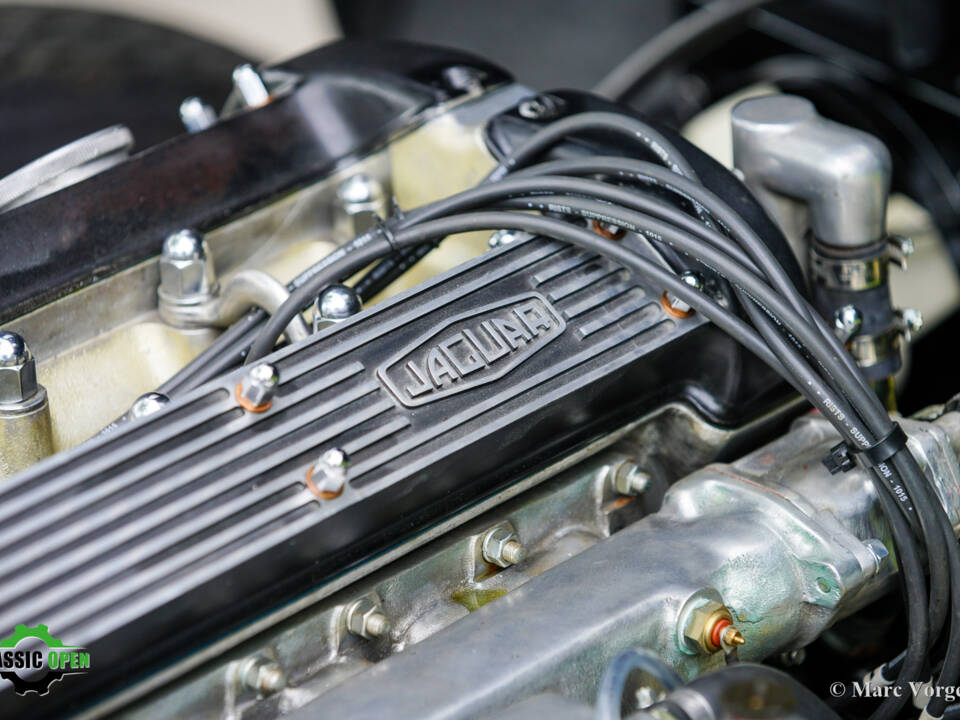 Afbeelding 43/61 van Jaguar E-Type (2+2) (1969)