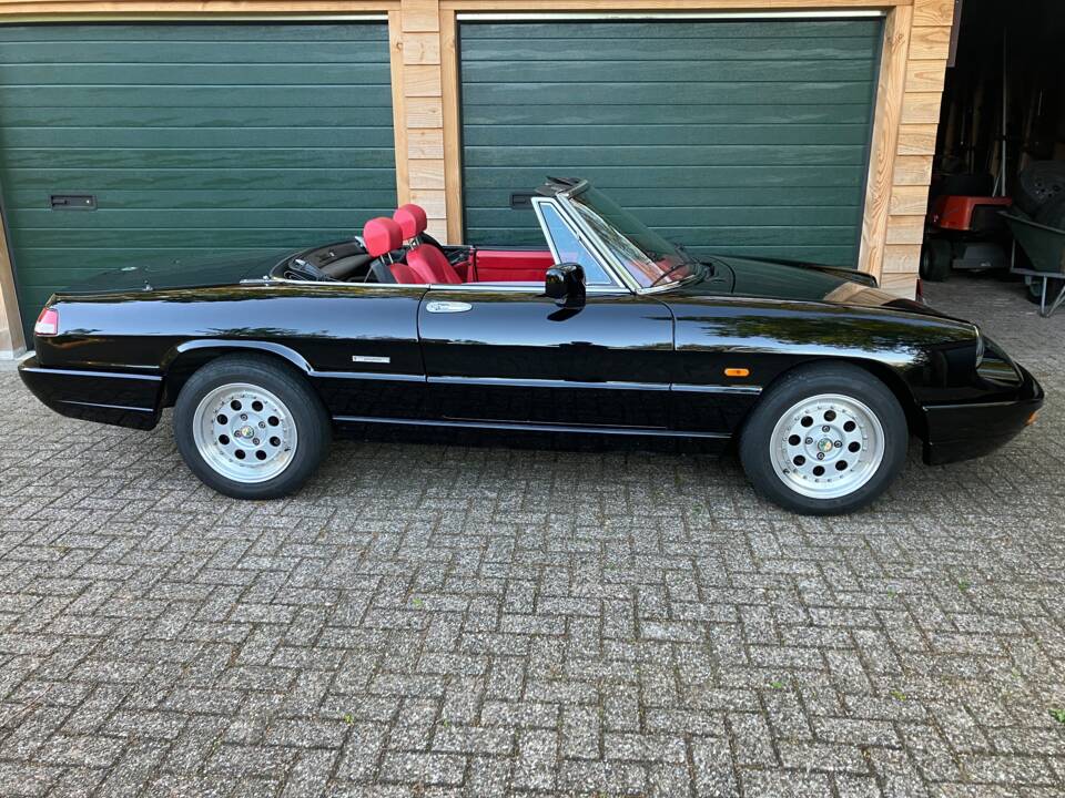 Image 1/25 de Alfa Romeo 2.0 Spider (1991)