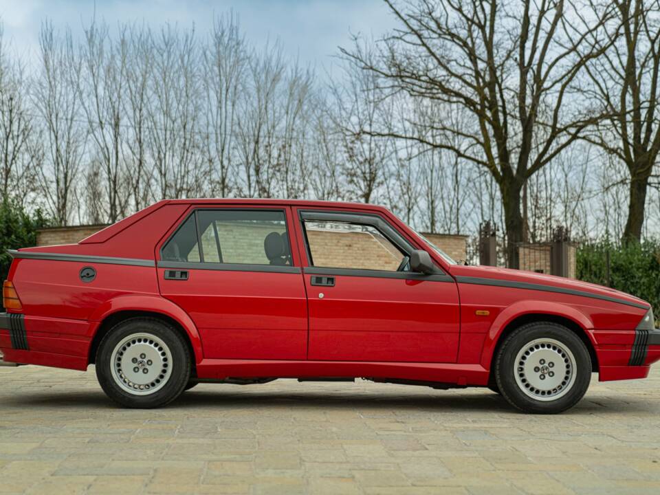 Bild 5/50 von Alfa Romeo 75 3.0 V6 America (1987)