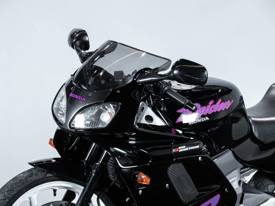 Bild 36/50 von Honda DUMMY (1994)