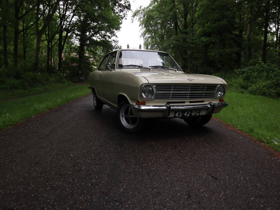 Bild 17/55 von Opel Kadett 1,1 S (1971)