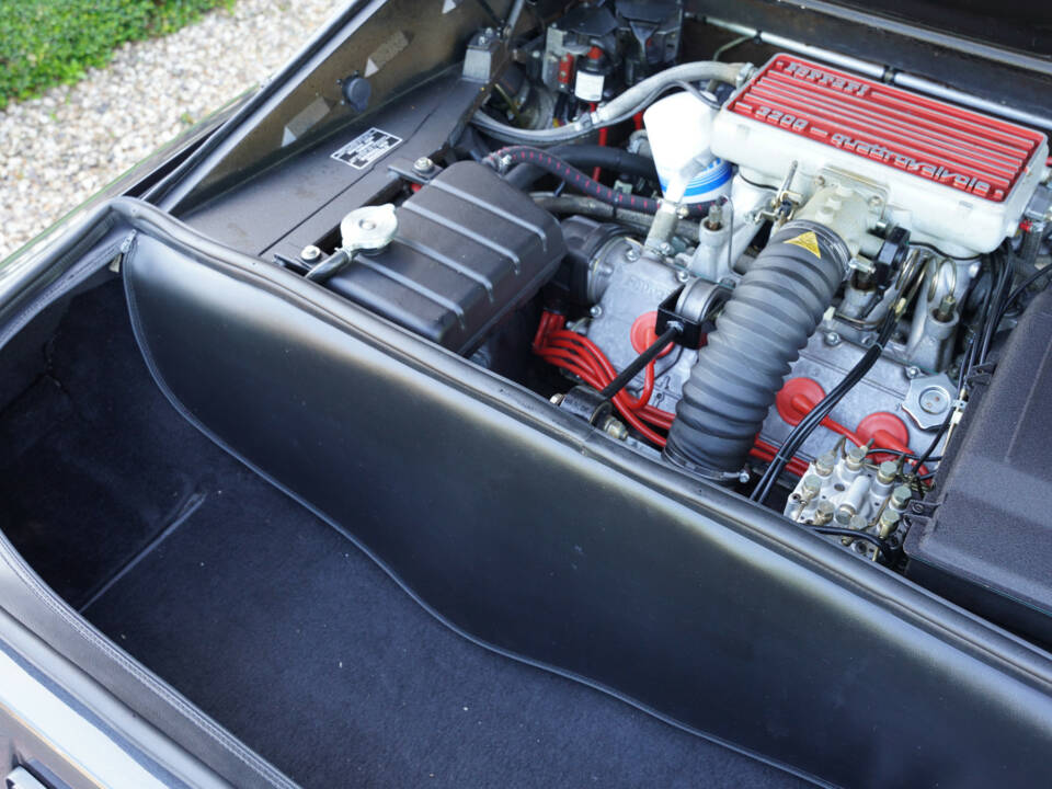 Image 11/50 of Ferrari 328 GTS (1987)