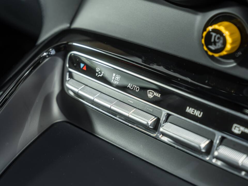 Image 52/67 of Mercedes-AMG GT-R (2018)