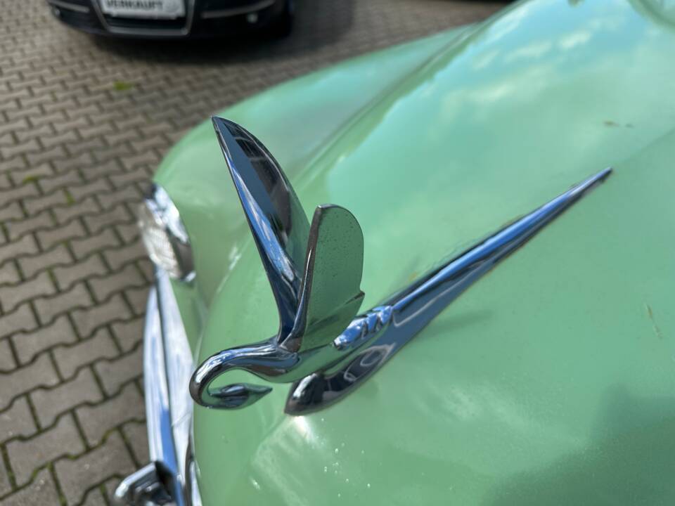 Image 49/82 of Packard Deluxe (1950)