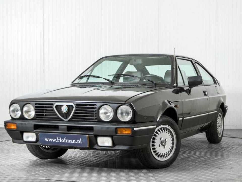 Image 3/50 of Alfa Romeo Alfasud 1.3 Sprint (1984)