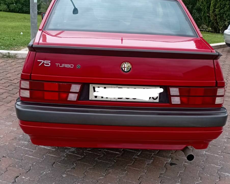 Image 17/51 of Alfa Romeo 75 1.8 Turbo (1991)