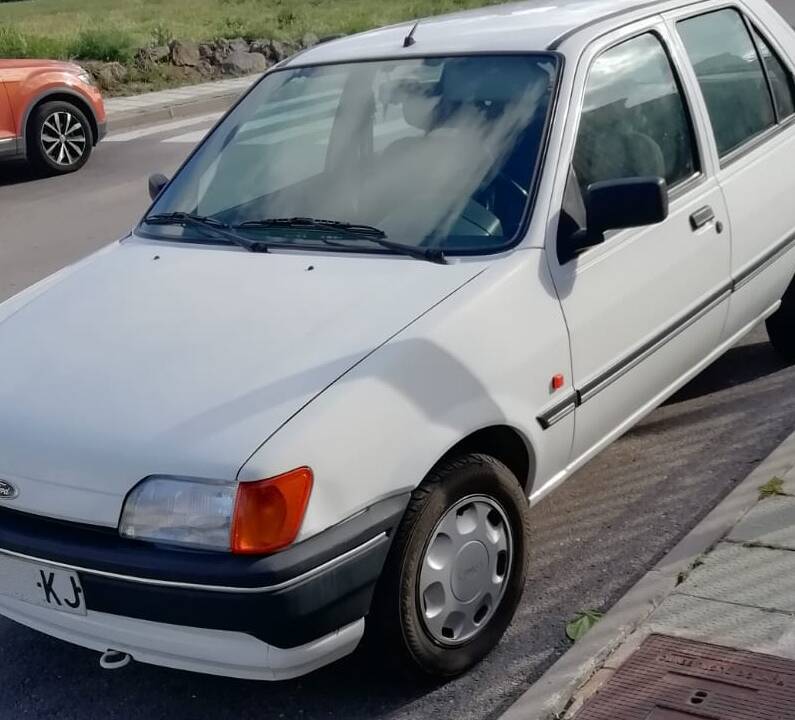 Afbeelding 2/6 van Ford Fiesta 1.4 (1989)