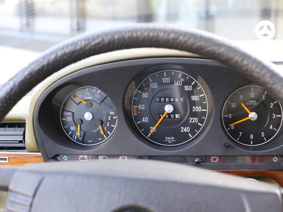 Bild 43/76 von Mercedes-Benz 280 SE (1977)