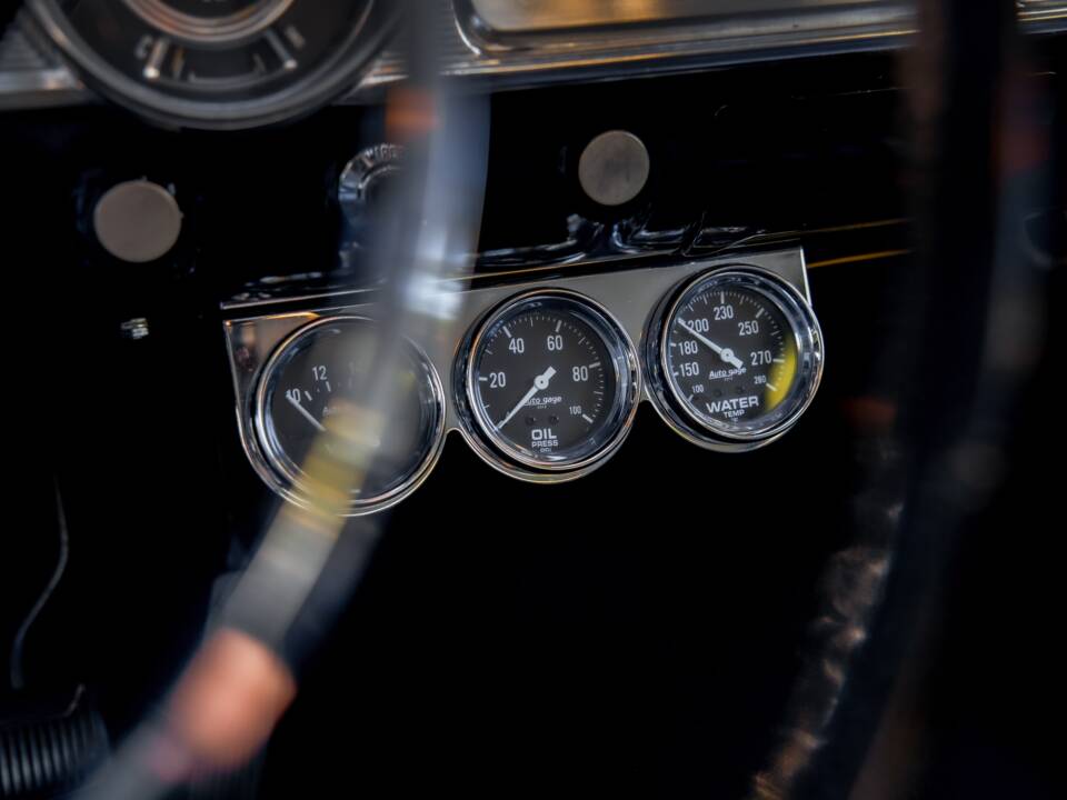 Imagen 59/93 de Ford Fairlane 500 (1963)