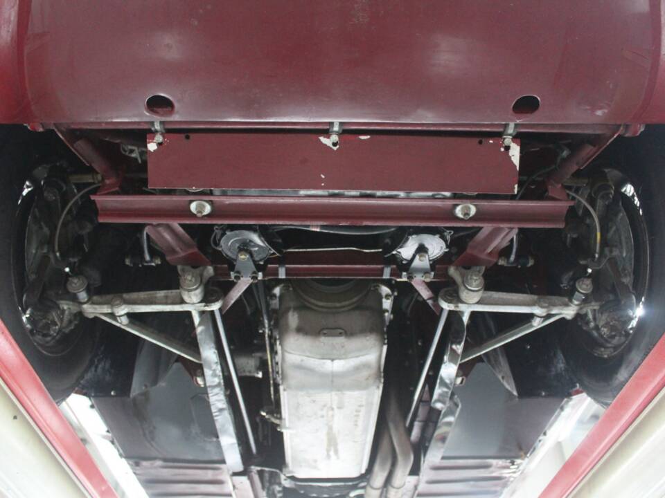 Imagen 22/50 de Jaguar Type E (2+2) (1969)