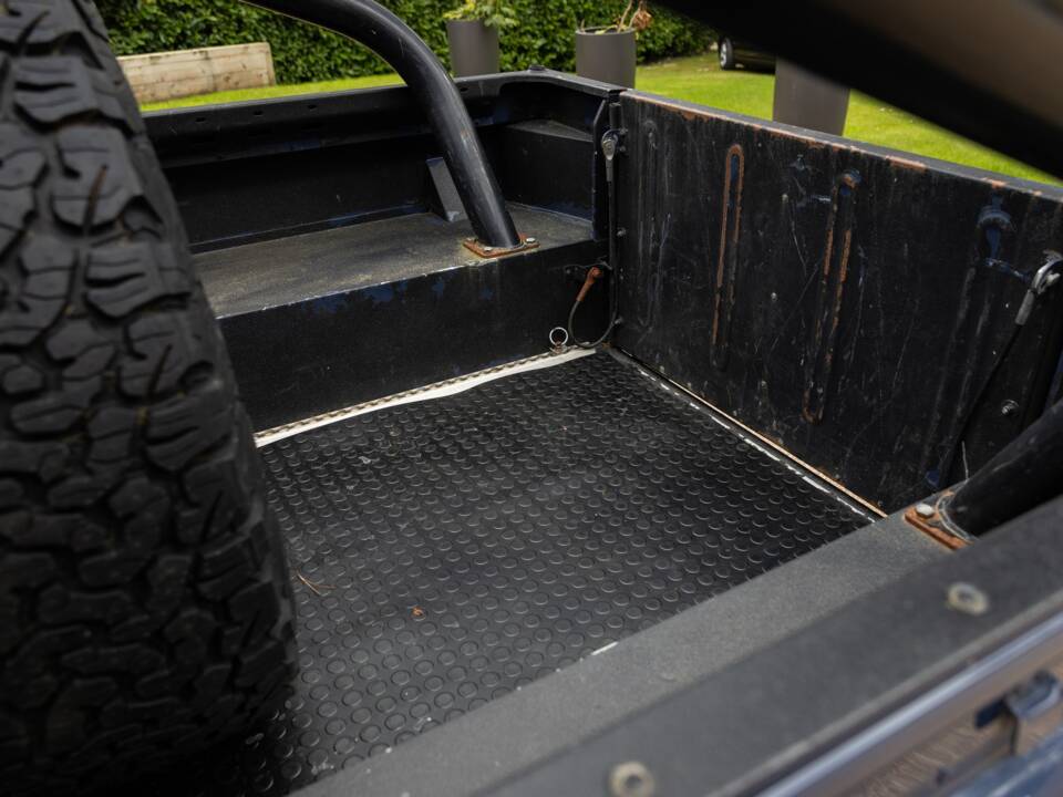 Image 27/43 of Land Rover Defender 90 (2010)