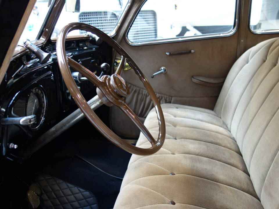 Afbeelding 18/33 van Peugeot 402 B (1936)
