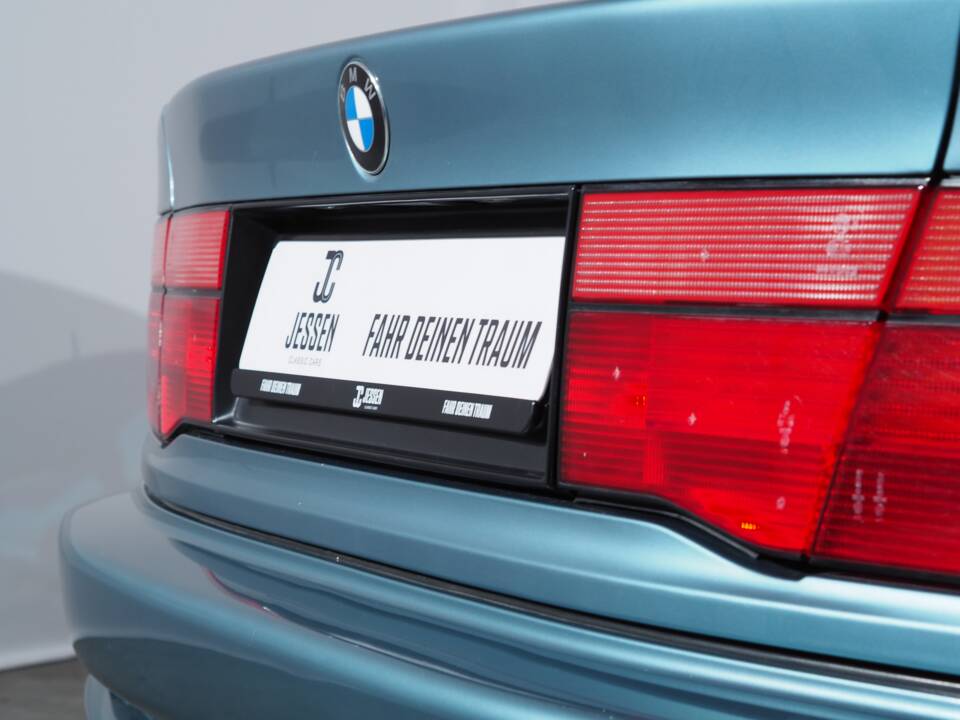 Image 28/59 of BMW 850Ci (1994)