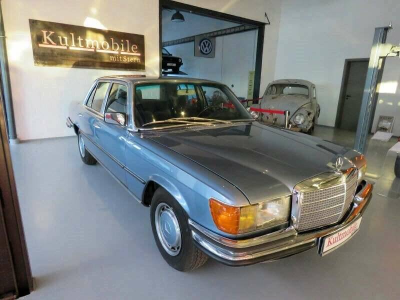 Image 2/17 de Mercedes-Benz 280 SE (1975)