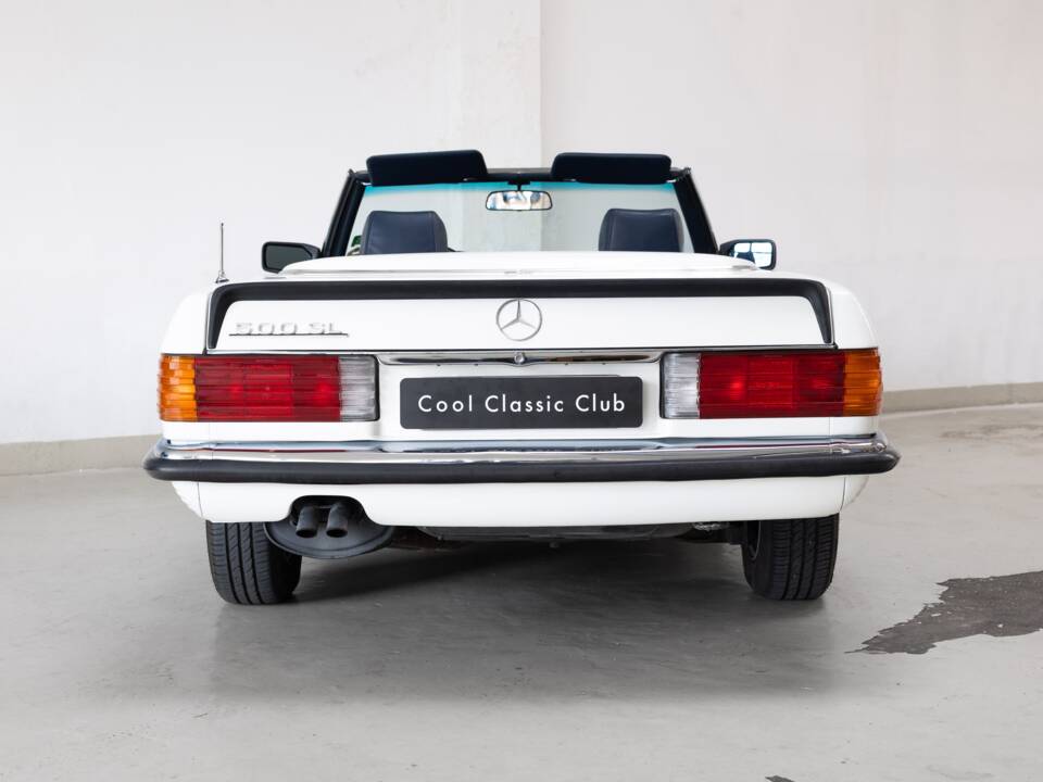 Image 8/35 de Mercedes-Benz 500 SL (1984)