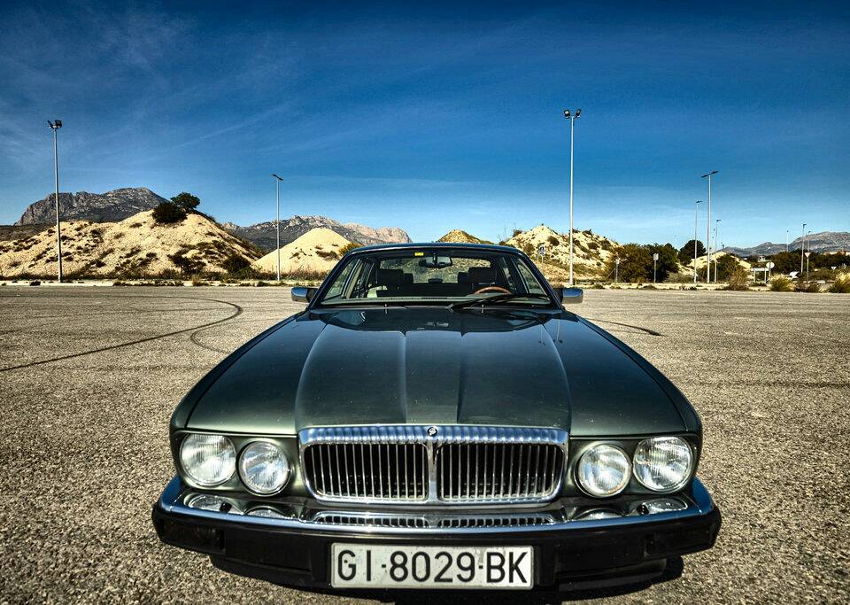 Bild 3/8 von Jaguar XJ 40 4.0 (1994)