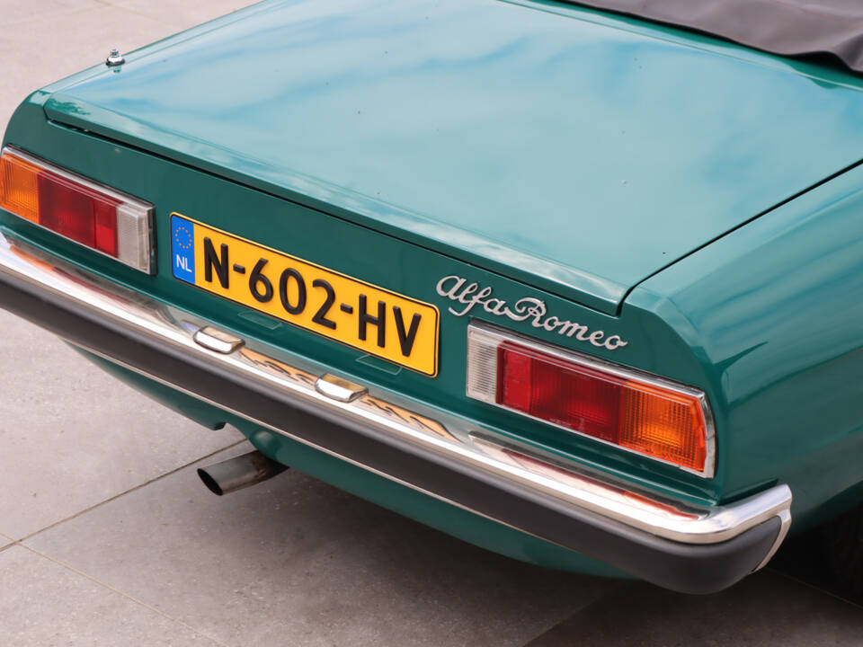Image 39/50 of Alfa Romeo 2000 Spider Veloce (1979)
