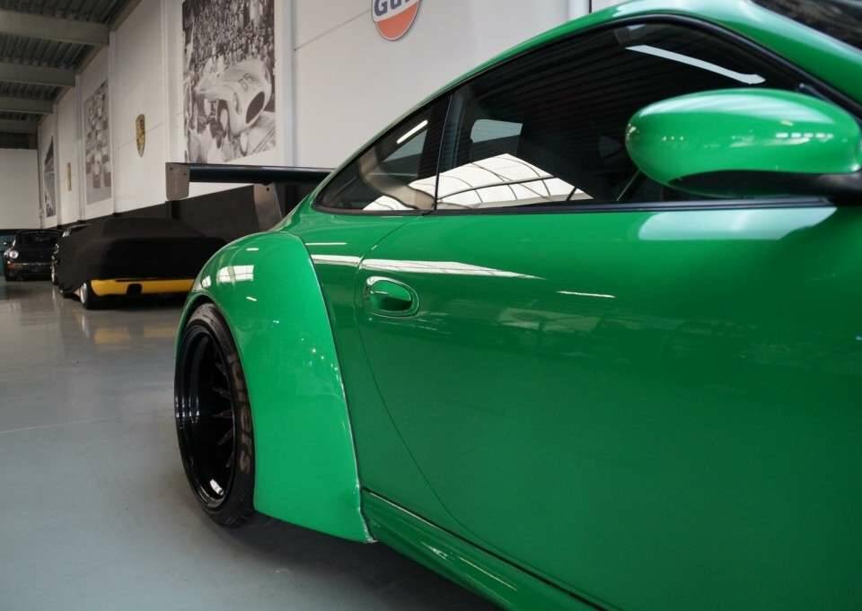 Bild 33/50 von Porsche 911 Carrera 4 RWB (1999)