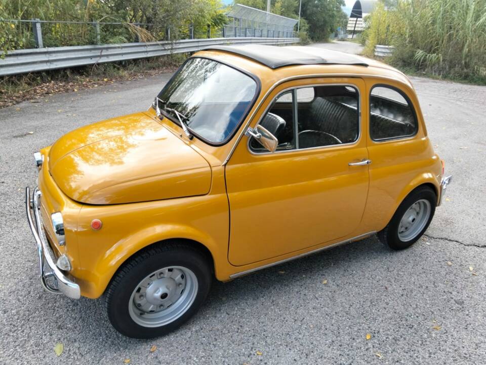 Image 22/33 of FIAT 500 L (1970)