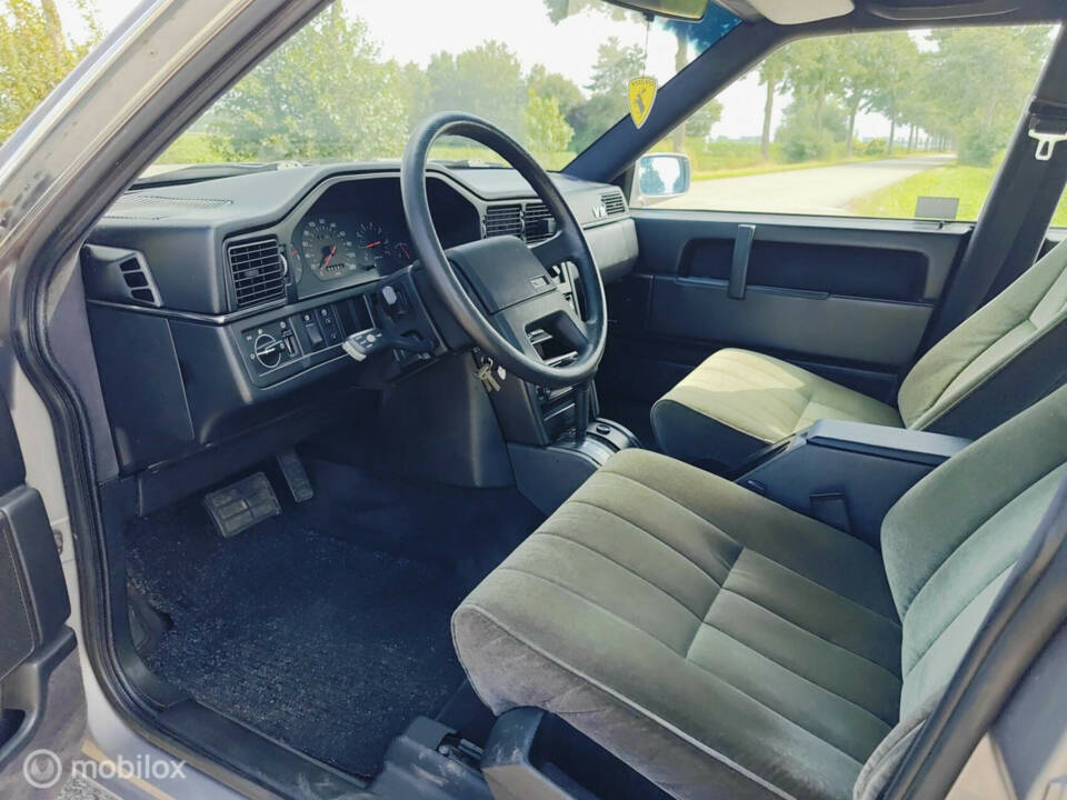 Immagine 18/40 di Volvo 760 (1988)