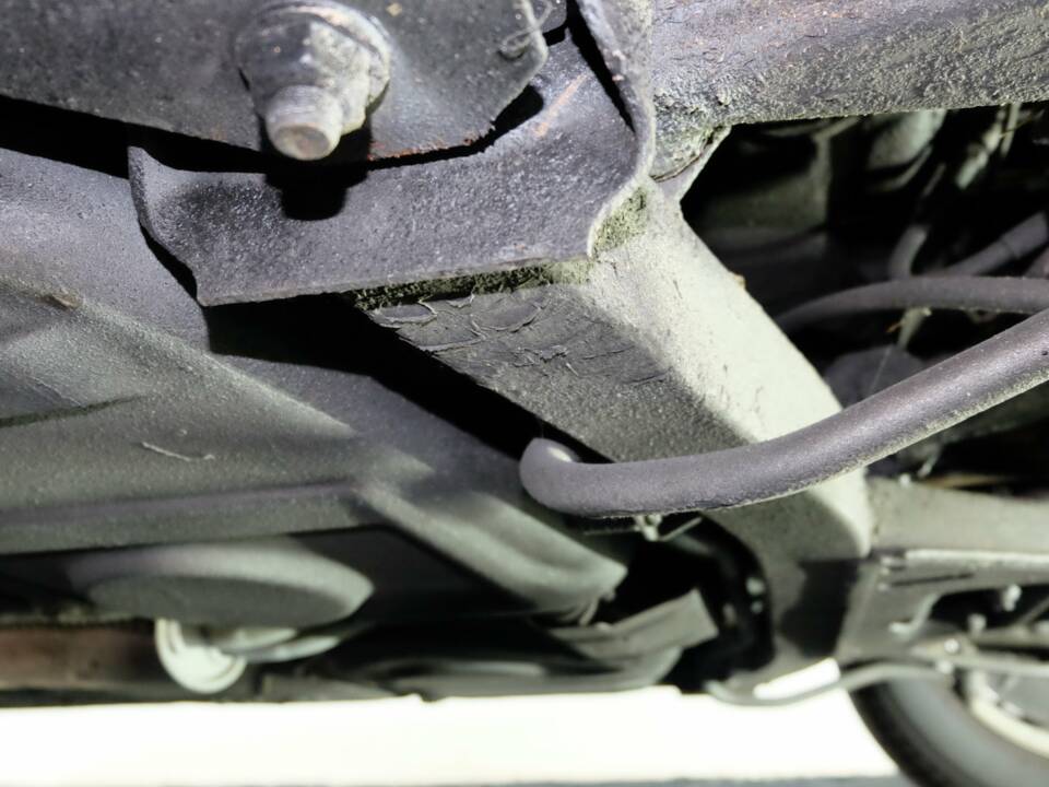 Bild 20/25 von BMW 323i (1983)