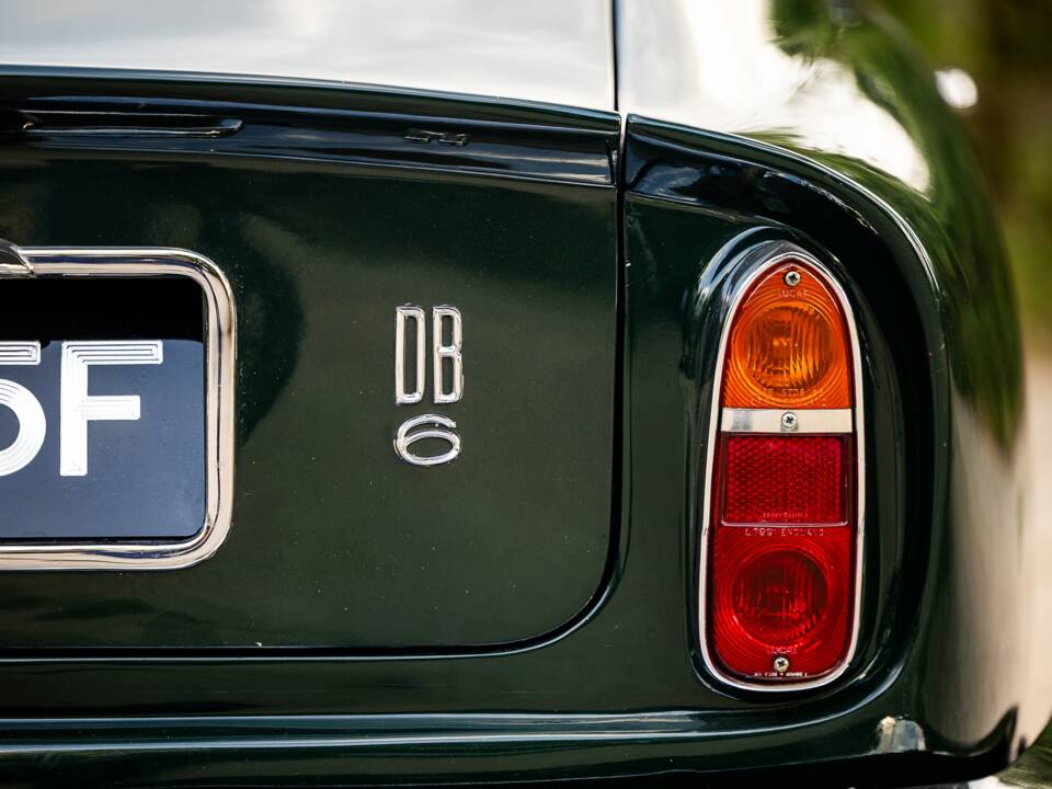 Bild 41/43 von Aston Martin DB 6 Vantage (1967)