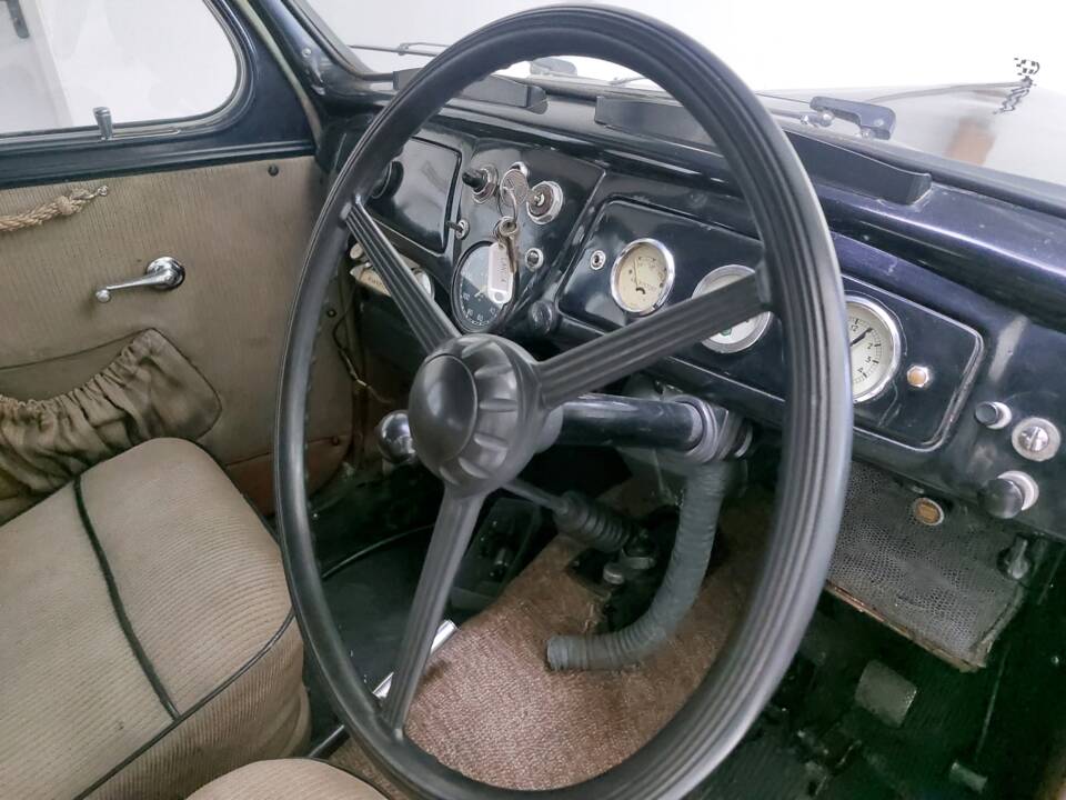 Image 24/27 of Lancia Ardea (1939)