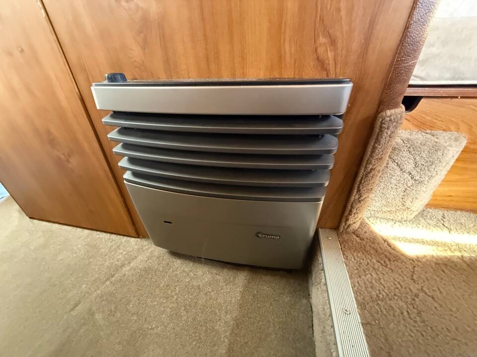 Image 6/23 of Mercedes-Benz T1 410 D Hymer S 670 (1989)