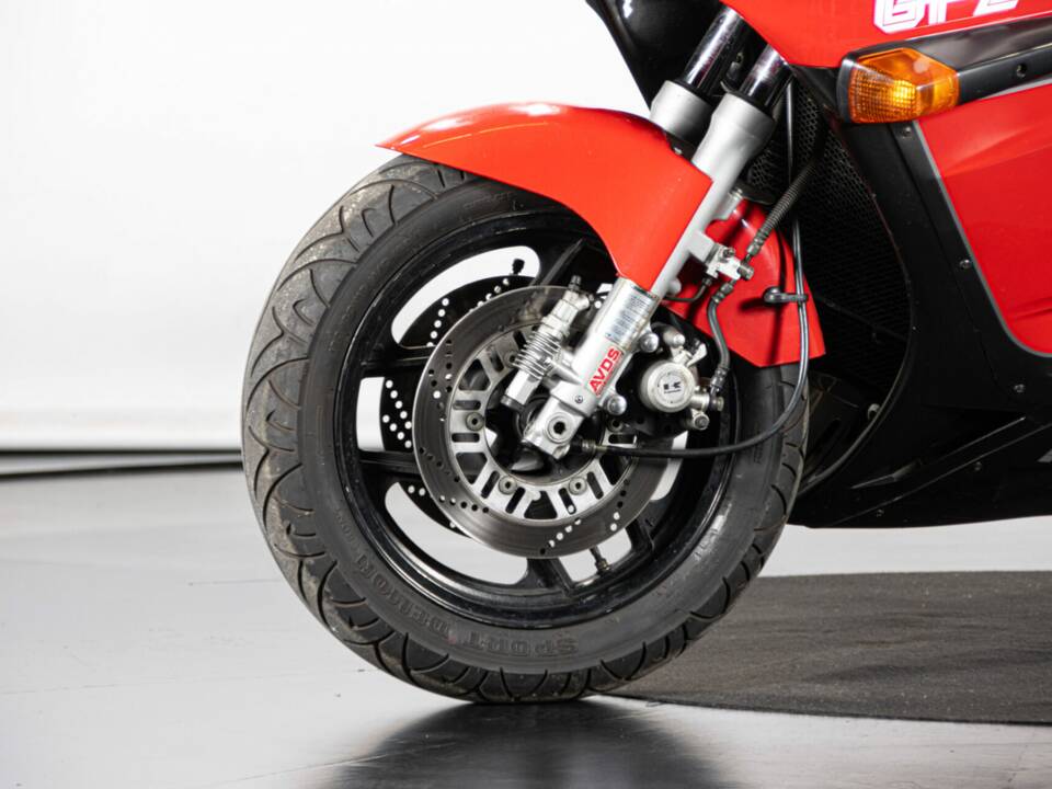 Imagen 30/47 de Kawasaki GPz 1000RX (1986)