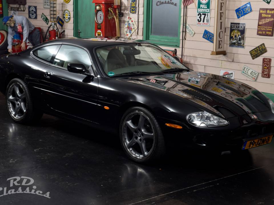 Imagen 6/50 de Jaguar XKR (2000)