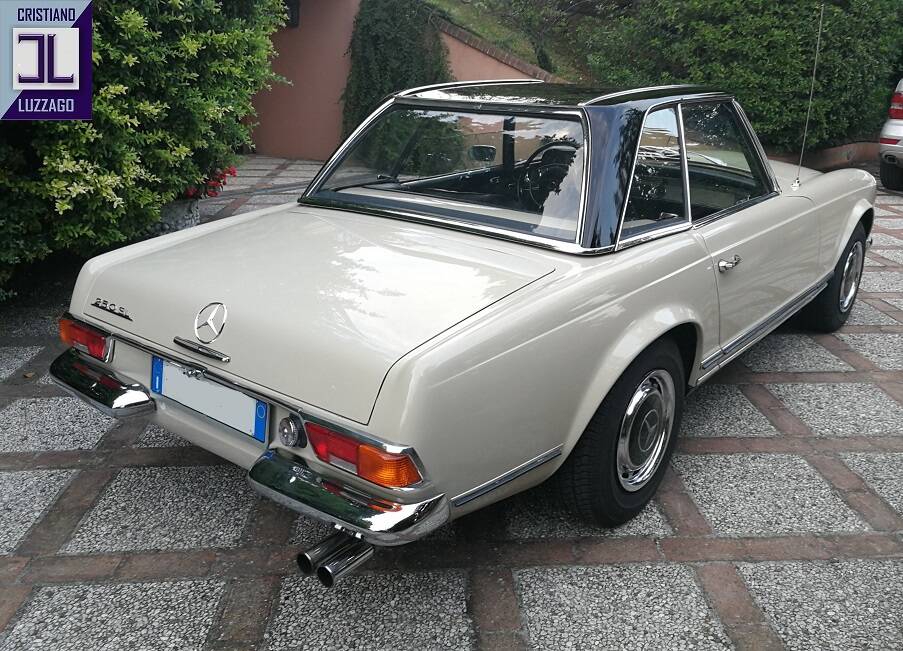 Image 13/81 of Mercedes-Benz 250 SL (1968)