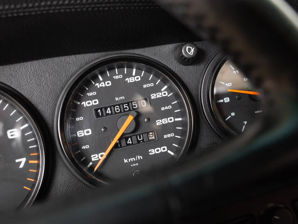 Bild 14/30 von Porsche 911 Carrera 4 (1990)