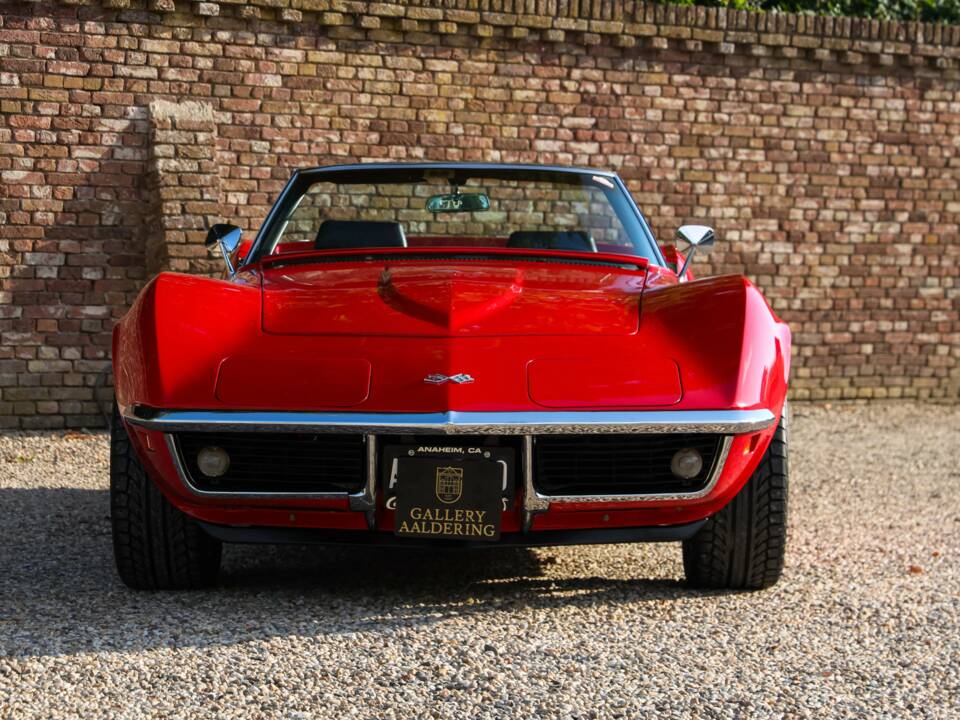 Image 16/50 of Chevrolet Corvette Stingray (1969)