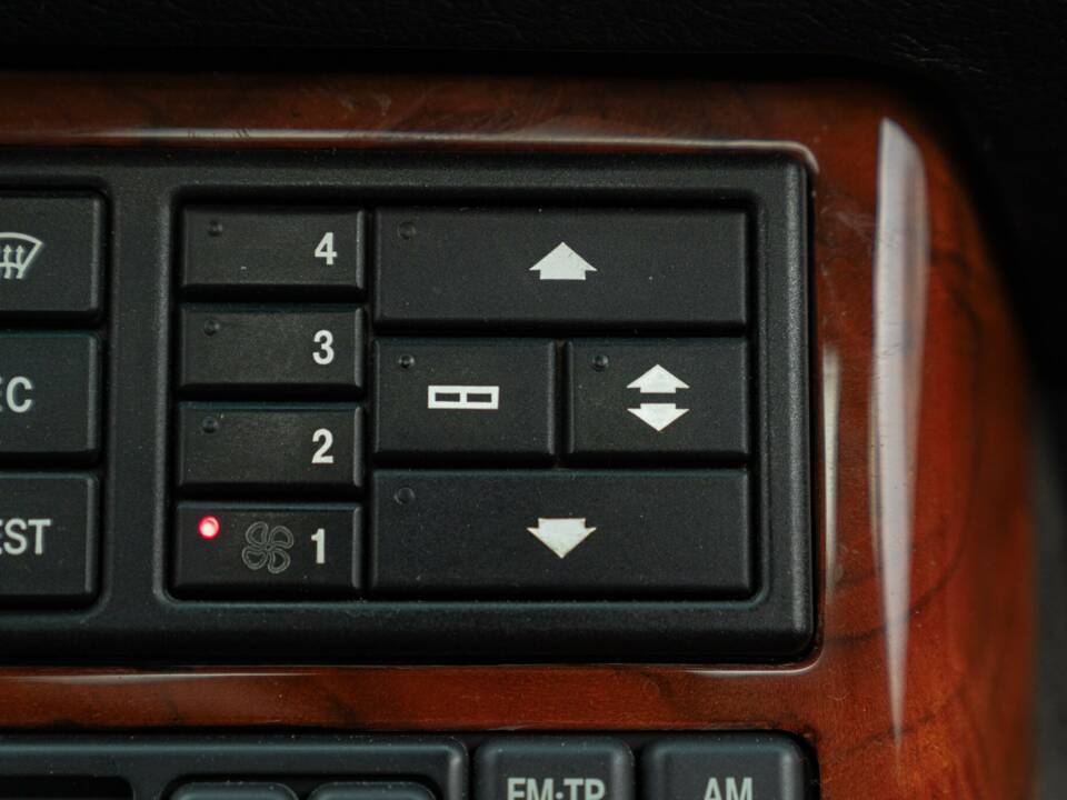 Image 47/50 de Mercedes-Benz SL 600 (1994)